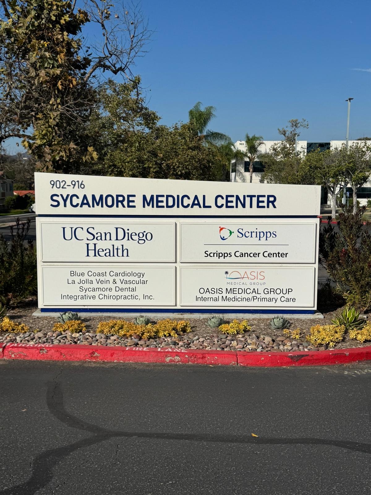 Oasis Medical Group clinic — Vista, CA (photo 4)