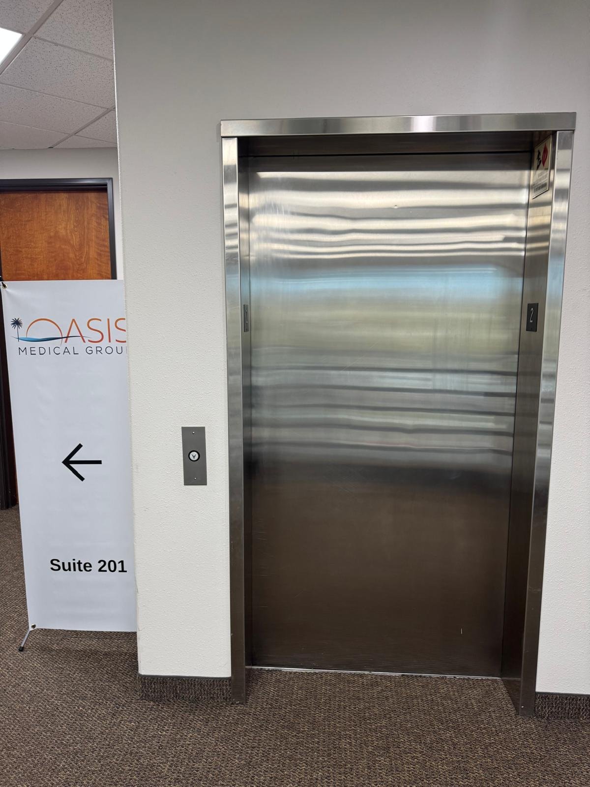 Oasis Medical Group clinic — Vista, CA (photo 9)
