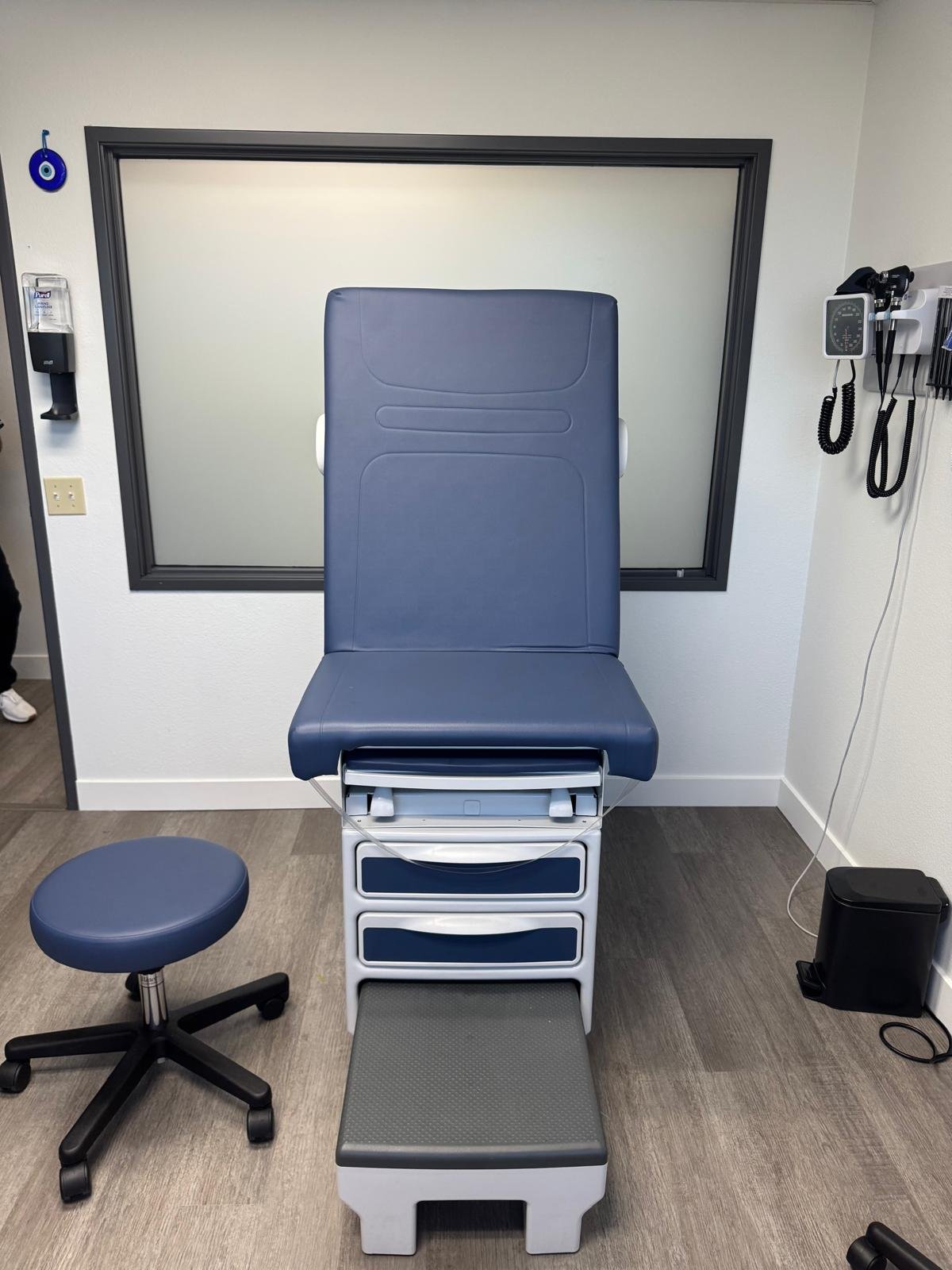 Oasis Medical Group clinic — Vista, CA (photo 19)
