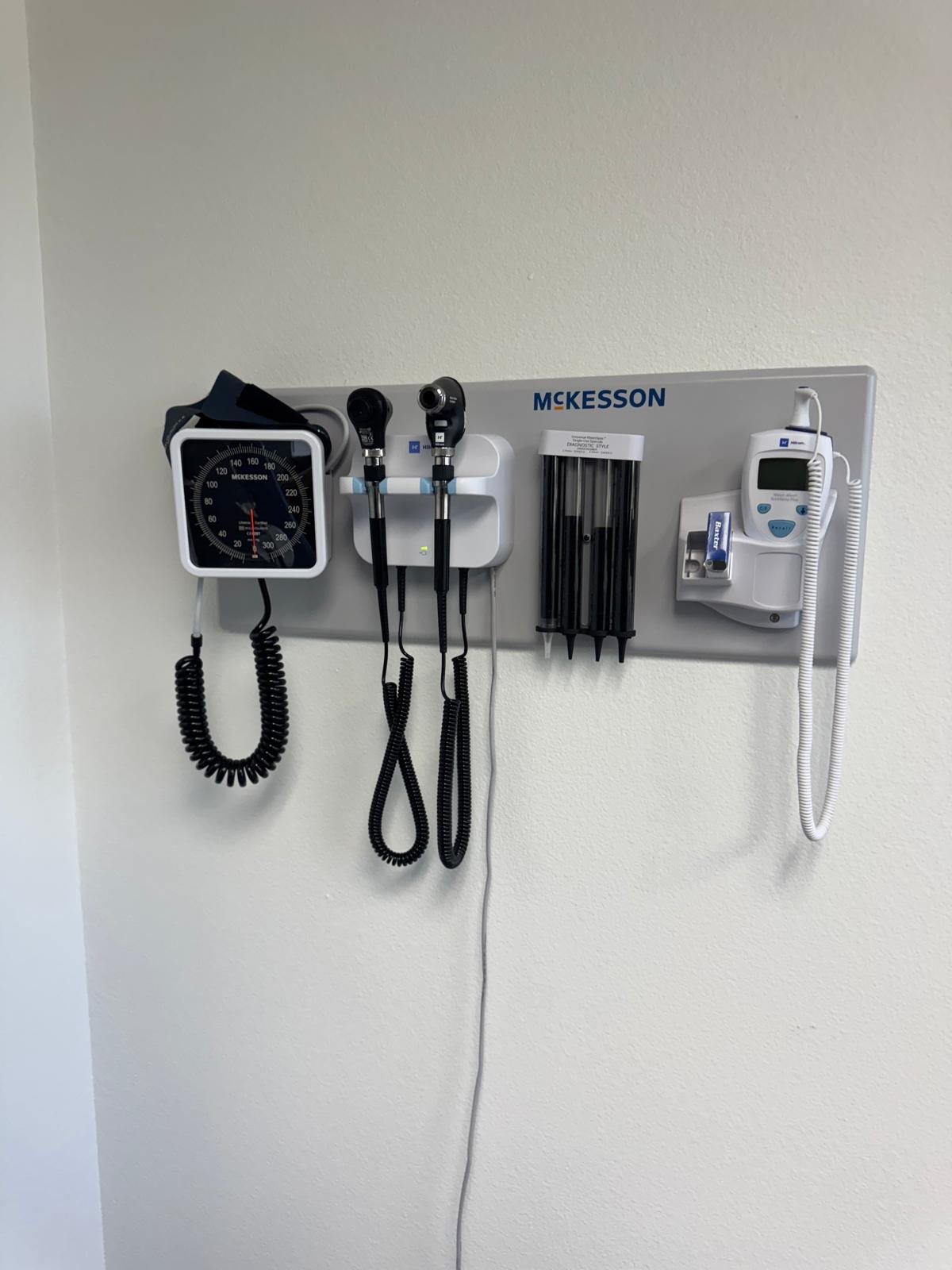 Oasis Medical Group clinic — Vista, CA (photo 22)
