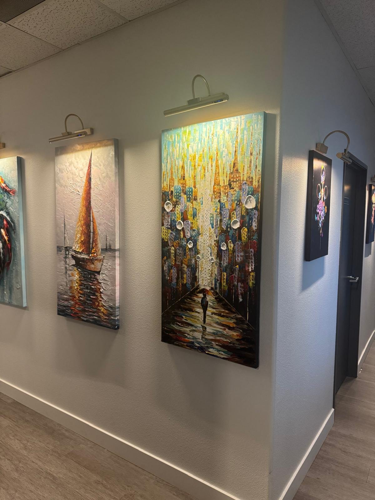 Oasis Medical Group clinic — Vista, CA (photo 30)